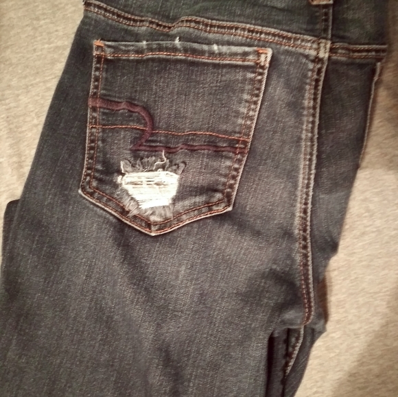 American Eagle distressed skinny jeans - Picture 3 of 3